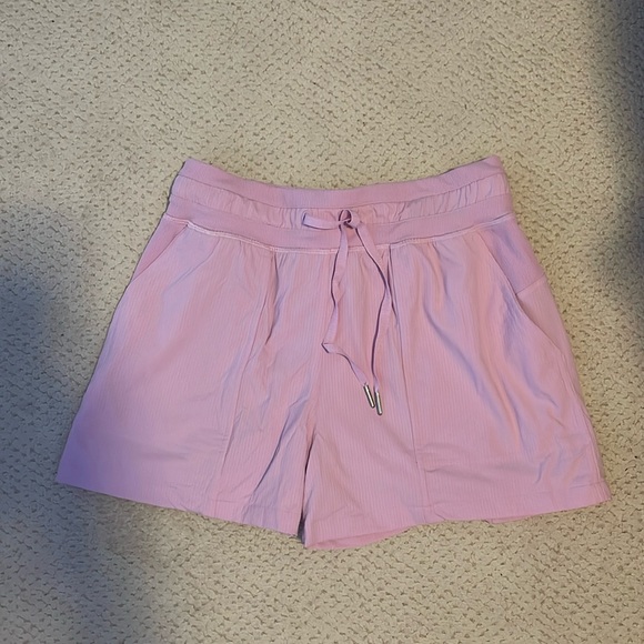 Lululemon dance studio shorts - Picture 2 of 3